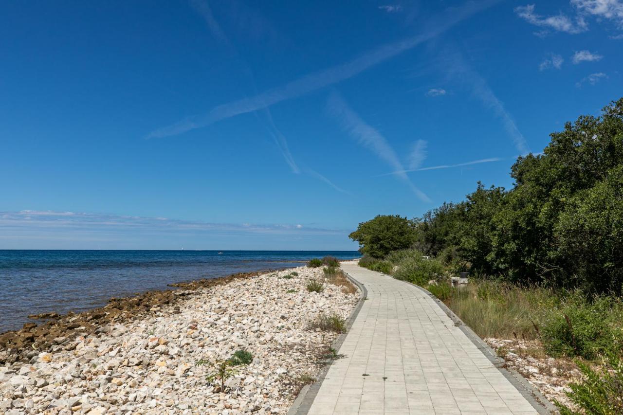 Val Villa Peroj Kültér fotó